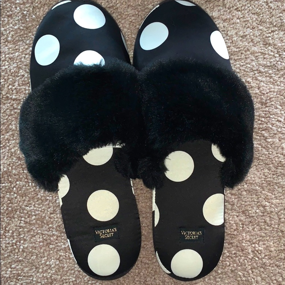 Victoria’s Secret house slippers